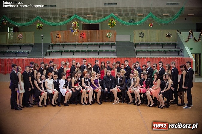 Zdjęcie w galerii na portalu naszraciborz.pl: Bal maturalny II LO im. Adama Mickiewicza wiadomości z regionu