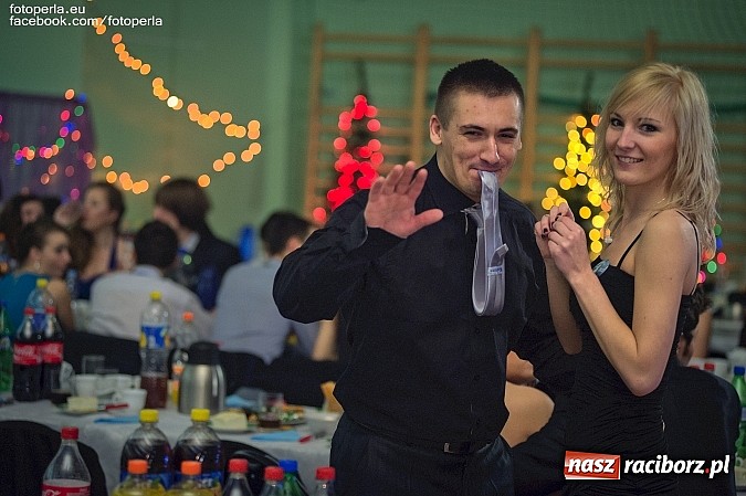 Zdjęcie w galerii na portalu naszraciborz.pl: Bal maturalny II LO im. Adama Mickiewicza wiadomości z regionu