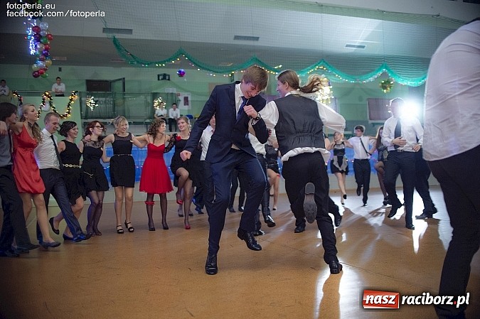 Zdjęcie w galerii na portalu naszraciborz.pl: Bal maturalny II LO im. Adama Mickiewicza wiadomości z regionu