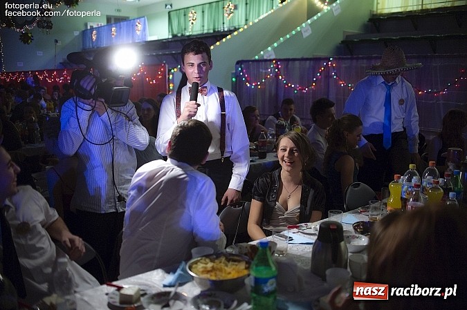 Zdjęcie w galerii na portalu naszraciborz.pl: Bal maturalny II LO im. Adama Mickiewicza wiadomości z regionu