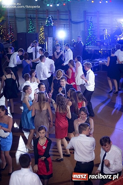 Zdjęcie w galerii na portalu naszraciborz.pl: Bal maturalny II LO im. Adama Mickiewicza wiadomości z regionu