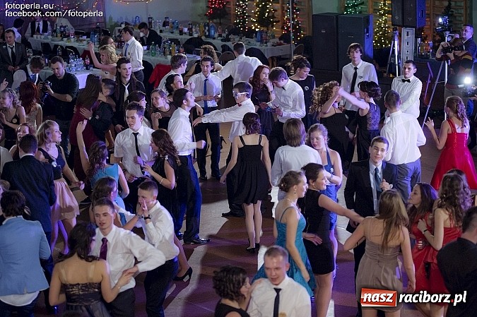 Zdjęcie w galerii na portalu naszraciborz.pl: Bal maturalny II LO im. Adama Mickiewicza wiadomości z regionu