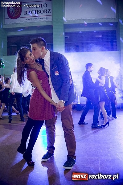 Zdjęcie w galerii na portalu naszraciborz.pl: Bal maturalny II LO im. Adama Mickiewicza wiadomości z regionu