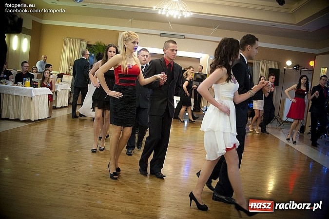 Zdjęcie w galerii na portalu naszraciborz.pl: Studniówka Zespołu Szkół Zawodowych w Raciborzu w tworkowskim Bravo wiadomości z regionu