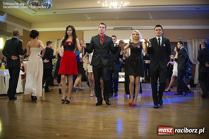 Zdjęcie w galerii na portalu naszraciborz.pl: Studniówka Zespołu Szkół Zawodowych w Raciborzu w tworkowskim Bravo wiadomości z regionu