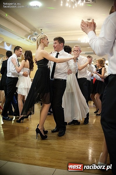 Zdjęcie w galerii na portalu naszraciborz.pl: Studniówka Zespołu Szkół Zawodowych w Raciborzu w tworkowskim Bravo wiadomości z regionu