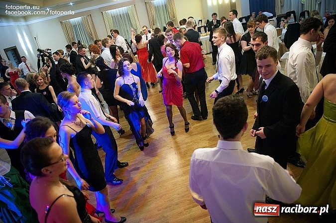 Zdjęcie w galerii na portalu naszraciborz.pl: Studniówka Zespołu Szkół Zawodowych w Raciborzu w tworkowskim Bravo wiadomości z regionu