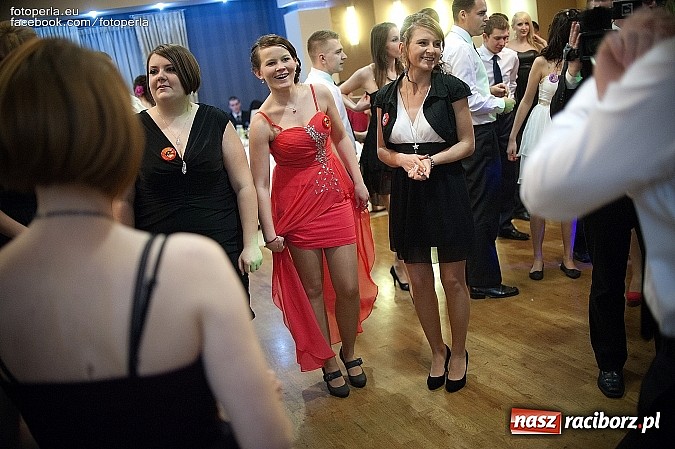 Zdjęcie w galerii na portalu naszraciborz.pl: Studniówka Zespołu Szkół Zawodowych w Raciborzu w tworkowskim Bravo wiadomości z regionu