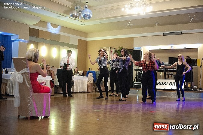 Zdjęcie w galerii na portalu naszraciborz.pl: Studniówka Zespołu Szkół Zawodowych w Raciborzu w tworkowskim Bravo wiadomości z regionu