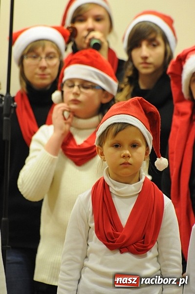 Zdjęcie w galerii na portalu naszraciborz.pl: Radosne koncertowanie na raciborskim zamku wiadomości z regionu