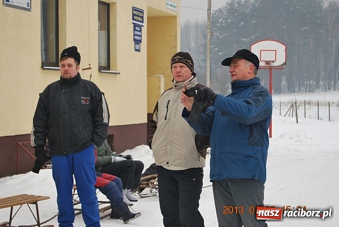 Zdjęcie w galerii na portalu naszraciborz.pl: Kulig na trzy traktory i cztery fajerki  wiadomości z regionu