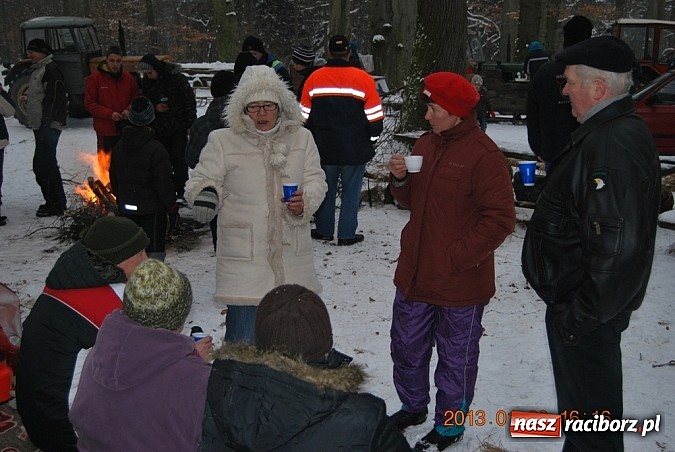 Zdjęcie w galerii na portalu naszraciborz.pl: Kulig na trzy traktory i cztery fajerki  wiadomości z regionu
