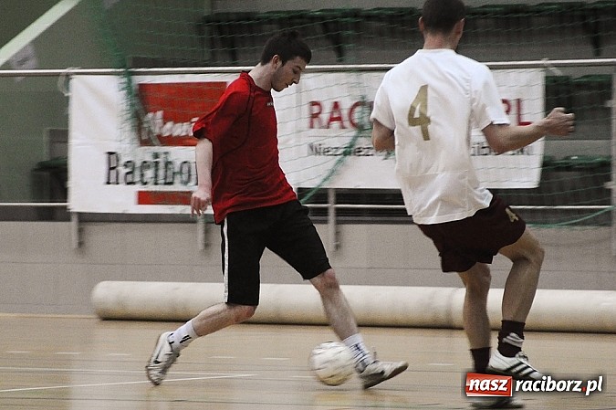 Zdjęcie w galerii na portalu naszraciborz.pl: HLPN: Canarinhos prowadzą w grupie mistrzowskiej wiadomości z regionu