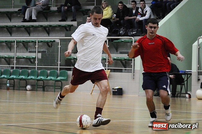 Zdjęcie w galerii na portalu naszraciborz.pl: HLPN: Canarinhos prowadzą w grupie mistrzowskiej wiadomości z regionu