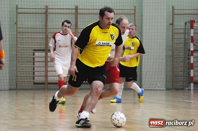 Zdjęcie w galerii na portalu naszraciborz.pl: HLPN: Canarinhos prowadzą w grupie mistrzowskiej wiadomości z regionu