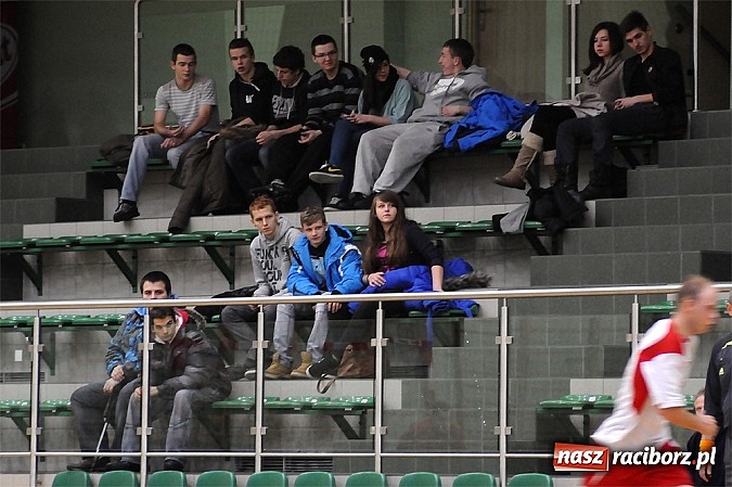 Zdjęcie w galerii na portalu naszraciborz.pl: HLPN: Canarinhos prowadzą w grupie mistrzowskiej wiadomości z regionu