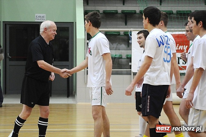 Zdjęcie w galerii na portalu naszraciborz.pl: HLPN: Canarinhos prowadzą w grupie mistrzowskiej wiadomości z regionu