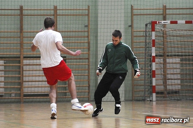 Zdjęcie w galerii na portalu naszraciborz.pl: HLPN: Canarinhos prowadzą w grupie mistrzowskiej wiadomości z regionu