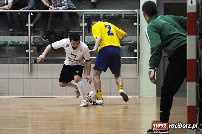 Zdjęcie w galerii na portalu naszraciborz.pl: HLPN: Canarinhos prowadzą w grupie mistrzowskiej wiadomości z regionu