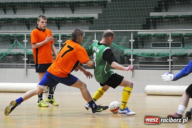 Zdjęcie w galerii na portalu naszraciborz.pl: HLPN: Canarinhos prowadzą w grupie mistrzowskiej wiadomości z regionu