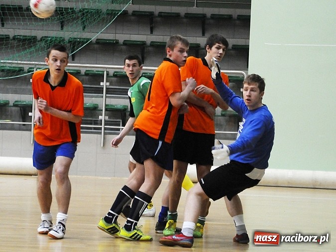 Zdjęcie w galerii na portalu naszraciborz.pl: HLPN: Canarinhos prowadzą w grupie mistrzowskiej wiadomości z regionu