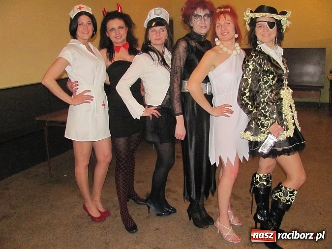 Zdjęcie w galerii na portalu naszraciborz.pl: Plejada przebierańców na balu UKS Krzanowice wiadomości z regionu