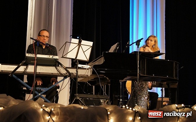 Zdjęcie w galerii na portalu naszraciborz.pl: Kawiarenki płynęły w RCK wiadomości z regionu