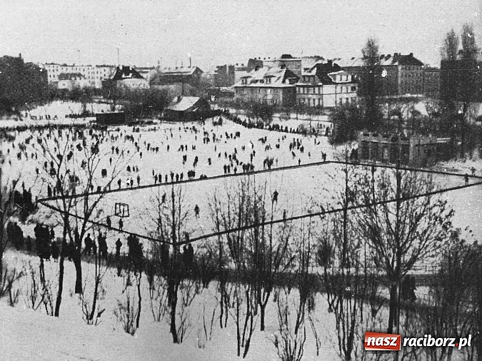 Zdjęcie w galerii na portalu naszraciborz.pl: Lodowiska dawnego Raciborza. Ileż miały uroku. I jaka frekwencja wiadomości z regionu