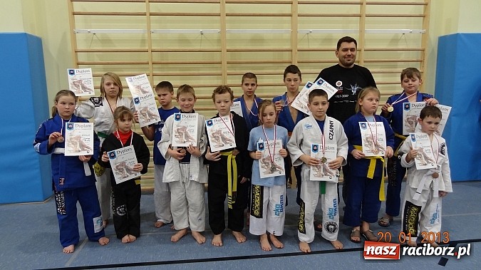 Zdjęcie w galerii na portalu naszraciborz.pl: Piętnaście medali dla najmłodszych Łamatorów wiadomości z regionu