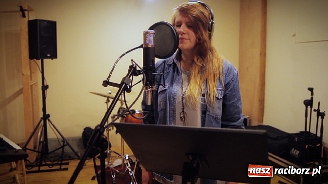 Zdjęcie w galerii na portalu naszraciborz.pl: Licealiści z Knurowa nagrywają niecodzienną płytę! wiadomości z regionu