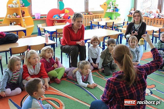 Zdjęcie w galerii na portalu naszraciborz.pl: Jak dokarmiać ptaki zimą? wiadomości z regionu