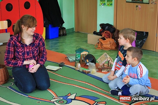 Zdjęcie w galerii na portalu naszraciborz.pl: Jak dokarmiać ptaki zimą? wiadomości z regionu