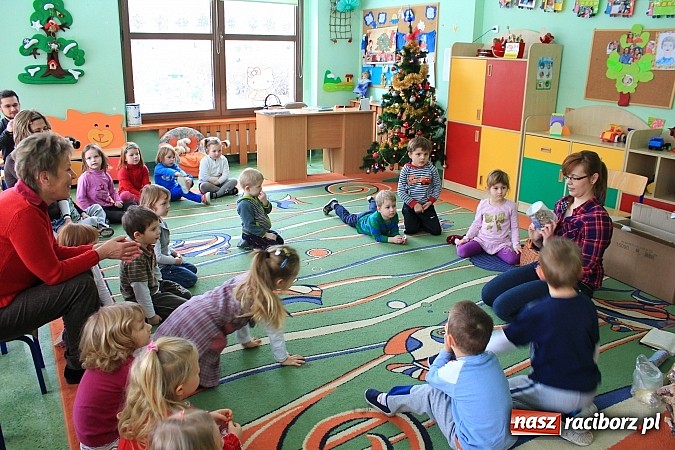 Zdjęcie w galerii na portalu naszraciborz.pl: Jak dokarmiać ptaki zimą? wiadomości z regionu