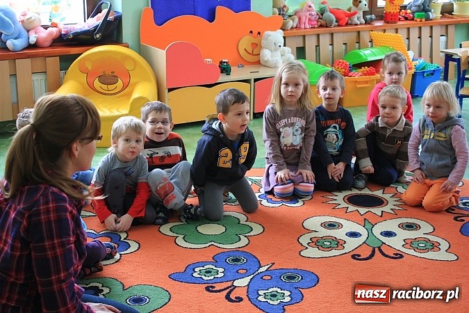 Zdjęcie w galerii na portalu naszraciborz.pl: Jak dokarmiać ptaki zimą? wiadomości z regionu