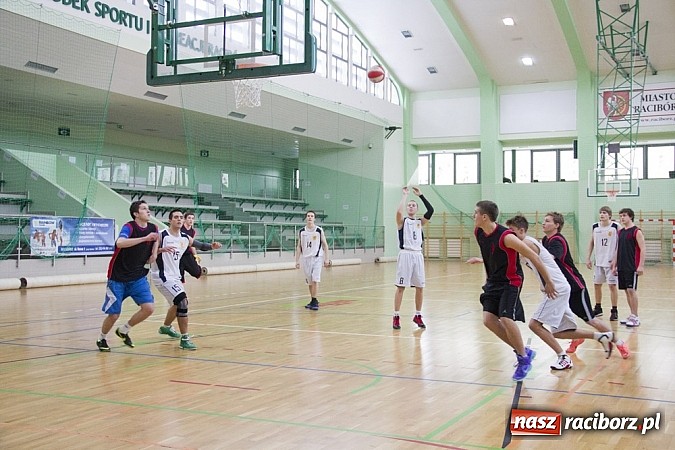 Zdjęcie w galerii na portalu naszraciborz.pl: Ruszyła liga szkolna w koszykówce wiadomości z regionu