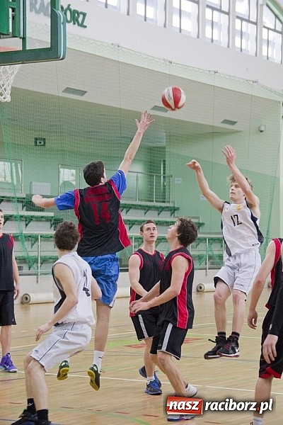 Zdjęcie w galerii na portalu naszraciborz.pl: Ruszyła liga szkolna w koszykówce wiadomości z regionu