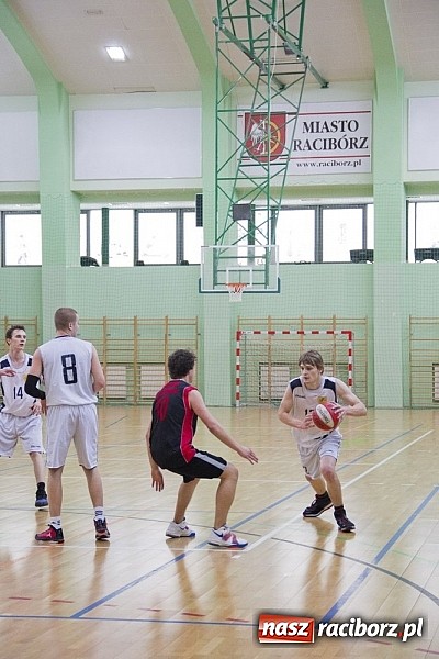 Zdjęcie w galerii na portalu naszraciborz.pl: Ruszyła liga szkolna w koszykówce wiadomości z regionu