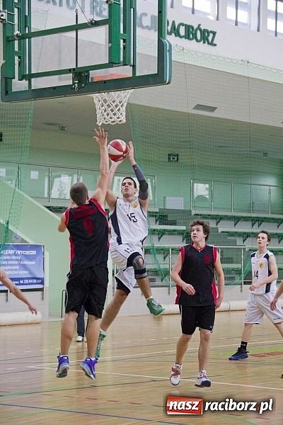 Zdjęcie w galerii na portalu naszraciborz.pl: Ruszyła liga szkolna w koszykówce wiadomości z regionu