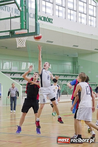 Zdjęcie w galerii na portalu naszraciborz.pl: Ruszyła liga szkolna w koszykówce wiadomości z regionu