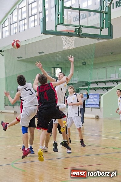 Zdjęcie w galerii na portalu naszraciborz.pl: Ruszyła liga szkolna w koszykówce wiadomości z regionu