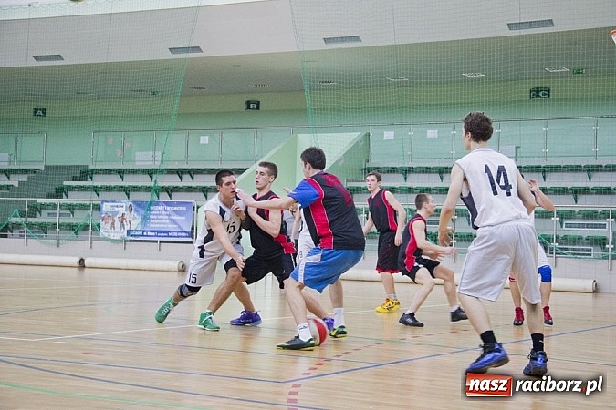 Zdjęcie w galerii na portalu naszraciborz.pl: Ruszyła liga szkolna w koszykówce wiadomości z regionu