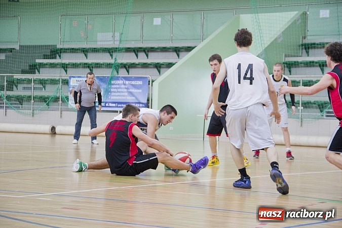 Zdjęcie w galerii na portalu naszraciborz.pl: Ruszyła liga szkolna w koszykówce wiadomości z regionu