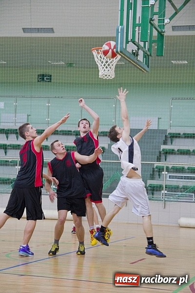 Zdjęcie w galerii na portalu naszraciborz.pl: Ruszyła liga szkolna w koszykówce wiadomości z regionu