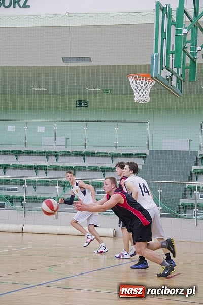 Zdjęcie w galerii na portalu naszraciborz.pl: Ruszyła liga szkolna w koszykówce wiadomości z regionu
