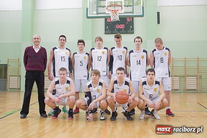 Zdjęcie w galerii na portalu naszraciborz.pl: Ruszyła liga szkolna w koszykówce wiadomości z regionu