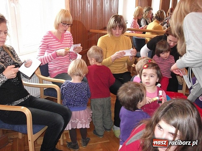 Zdjęcie w galerii na portalu naszraciborz.pl: Witaminowa zima z bańkami i bałwanem w Fiku-miku wiadomości z regionu