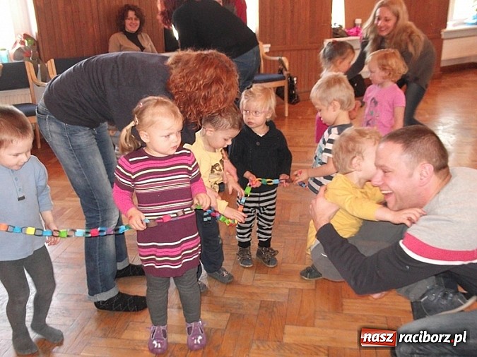 Zdjęcie w galerii na portalu naszraciborz.pl: Witaminowa zima z bańkami i bałwanem w Fiku-miku wiadomości z regionu