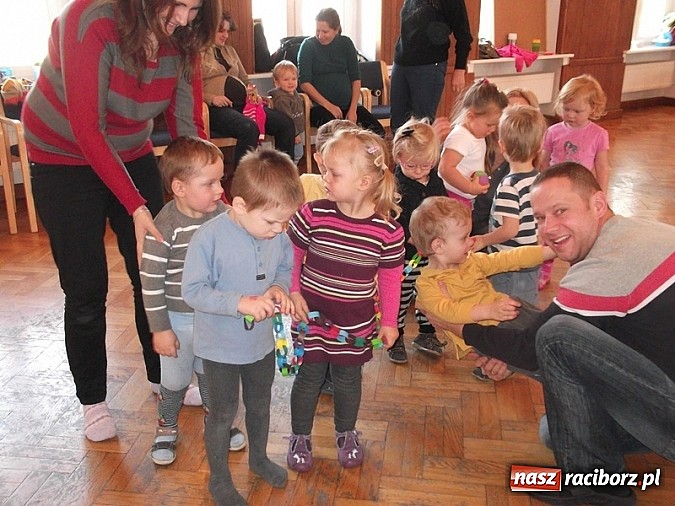 Zdjęcie w galerii na portalu naszraciborz.pl: Witaminowa zima z bańkami i bałwanem w Fiku-miku wiadomości z regionu