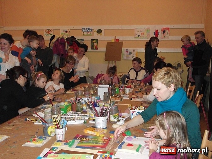 Zdjęcie w galerii na portalu naszraciborz.pl: Witaminowa zima z bańkami i bałwanem w Fiku-miku wiadomości z regionu