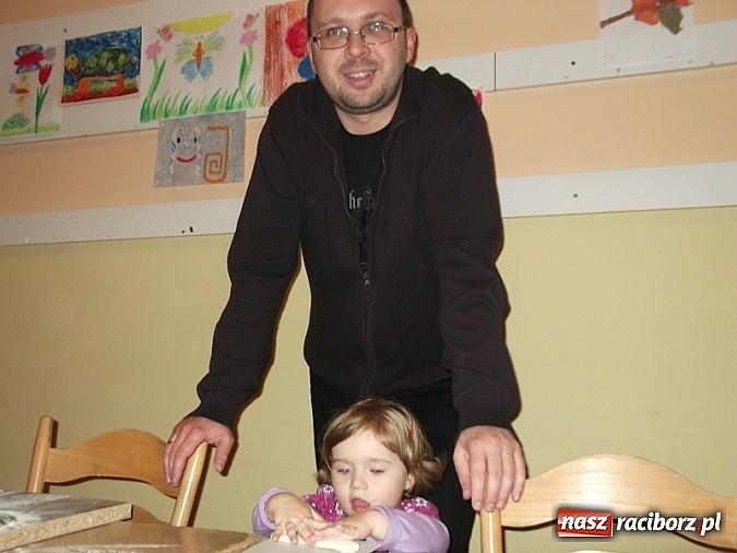 Zdjęcie w galerii na portalu naszraciborz.pl: Witaminowa zima z bańkami i bałwanem w Fiku-miku wiadomości z regionu